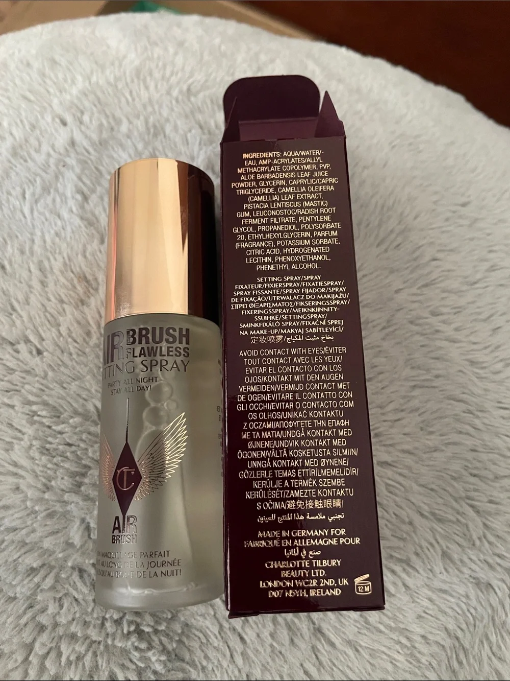 Charlotte Tilbury Airbrush Flawless Setting Spray - Gold & Maroon